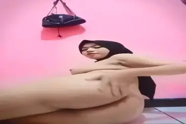 Jilbab Indo Colmek Diam Diam Tunggu Pacar